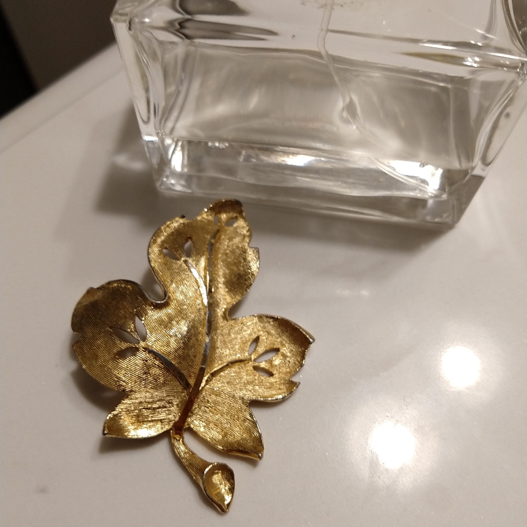 Leaf Brooch Bsk